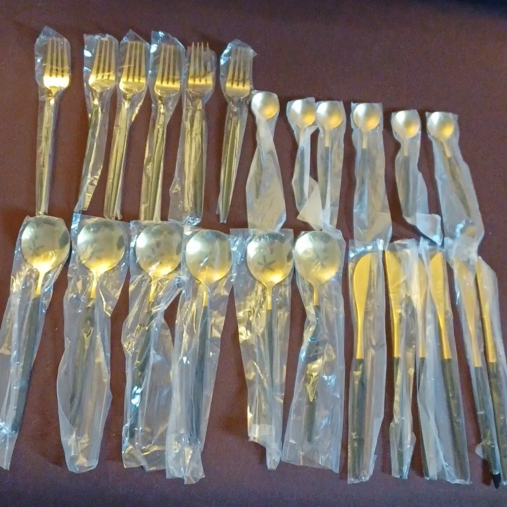 2 New 24 Piece Stainless Steel Cutlery Set Black Gold